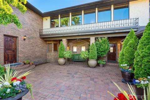 Exterior - 416 Alverson Blvd, Everett, WA 98201 photo 4 of 12