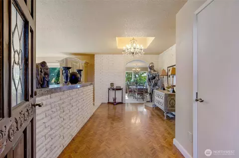 Entry Way - 416 Alverson Blvd, Everett, WA 98201 photo 1 of 1