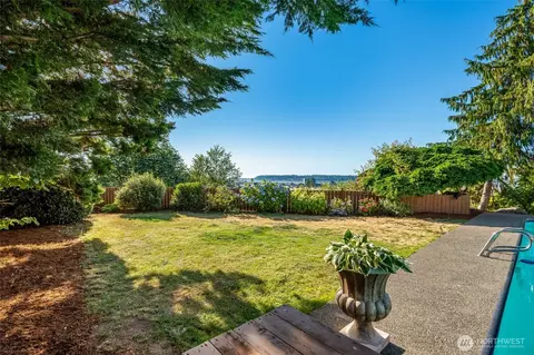 Exterior - 416 Alverson Blvd, Everett, WA 98201 photo 11 of 12