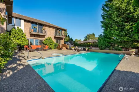 Exterior - 416 Alverson Blvd, Everett, WA 98201 photo 10 of 12