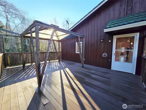 Exterior - 1125 Bourm Rd, Forks, WA 98331 photo 2 of 9
