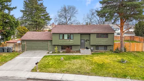 520 N Conway Pl, Kennewick, WA 99336