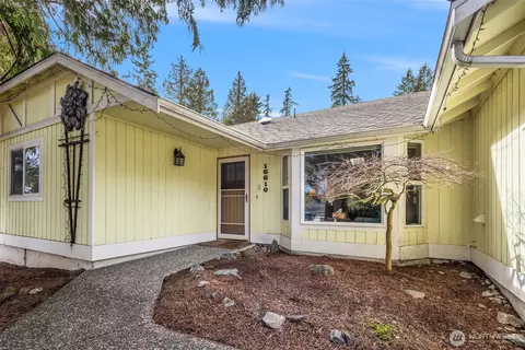 Exterior - 16610 3rd Dr SE, Bothell, WA 98012 photo 2 of 6
