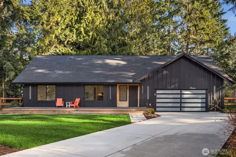 8355 Medway Ln NE, Bainbridge Island, WA 98110