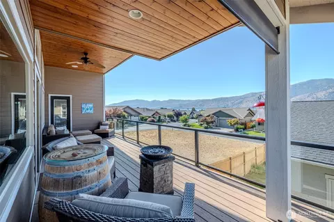 600 Havenwood Dr, Manson, WA 98831
