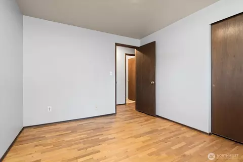 Bedroom - 10523 NE 197th St, Bothell, WA 98011 photo 5 of 5