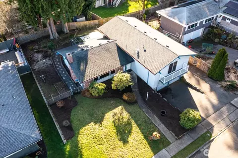 View/Area - 10523 NE 197th St, Bothell, WA 98011 photo 1 of 2