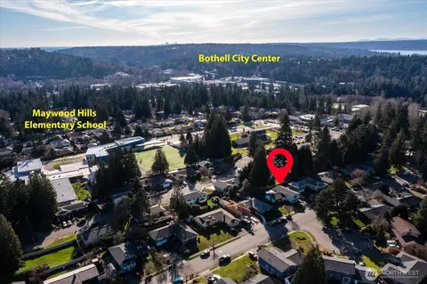 View/Area - 10523 NE 197th St, Bothell, WA 98011 photo 2 of 2