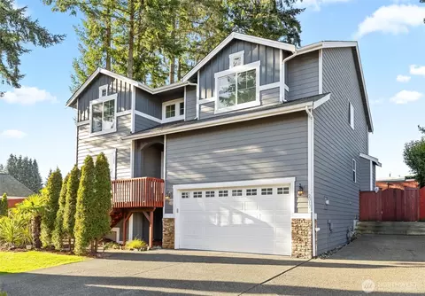 2017 NE 24th Pl, Renton, WA 98056