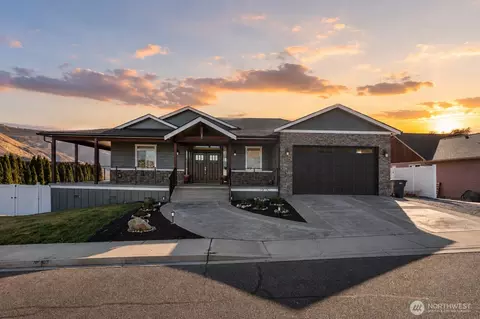 1038 Crest Loop, Entiat, WA 98822