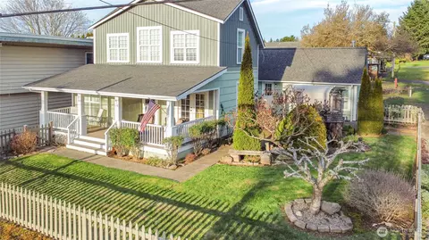 475 Columbia St, Cathlamet, WA 98612