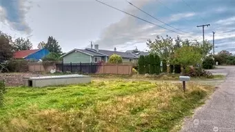 1361 Peltier Dr, Point Roberts, WA 98281
