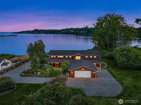10809 NE West Kingston Rd, Kingston, WA 98346