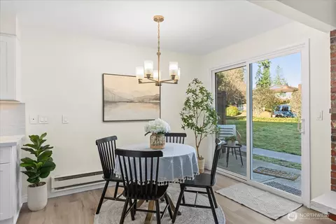 Dining - 410 214th St SW #B, Bothell, WA 98021 photo 2 of 3