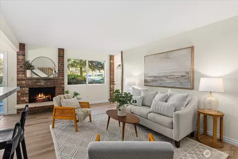 Living - 410 214th St SW #B, Bothell, WA 98021 photo 2 of 2