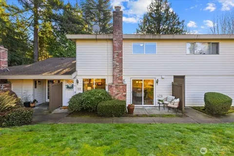 Exterior - 410 214th St SW #B, Bothell, WA 98021 photo 1 of 7