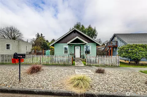 1220 Water St, Port Angeles, WA 98362