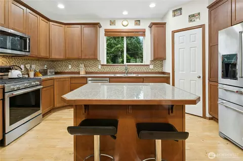 Kitchen - 427 120th St SE, Everett, WA 98208 photo 2 of 5