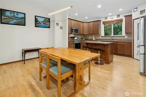 Dining - 427 120th St SE, Everett, WA 98208 photo 1 of 1