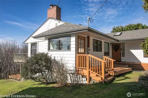 9003 View Ave NW, Seattle, WA 98117