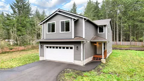 2554 Sand Dollar Rd W, Bremerton, WA 98312