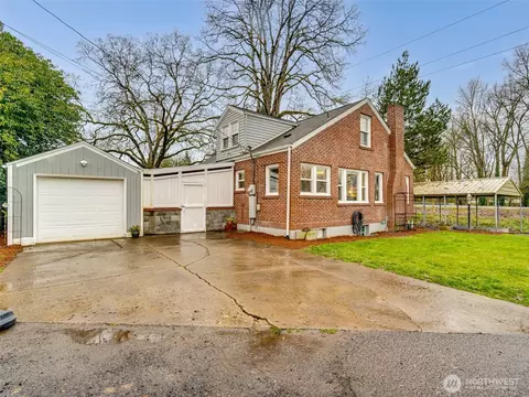 1510 Kinnear St, Kelso, WA 98626