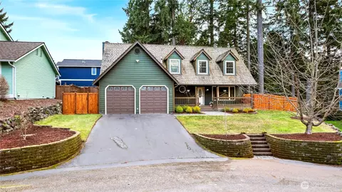 7614 Orcas Pl NW, Bremerton, WA 98311
