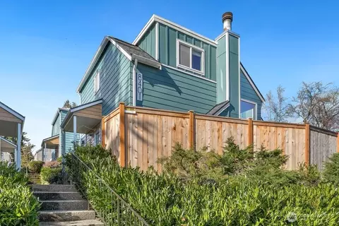 8401 25th Ave SW #A, Seattle, WA 98106