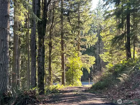 5662 Center Rd, Chimacum, WA 98325