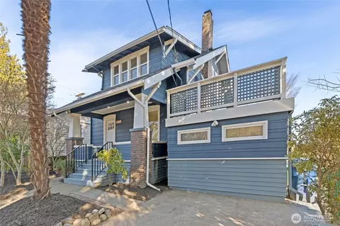 Exterior - 4228 Eastern Ave N, Seattle, WA 98103 photo 2 of 6