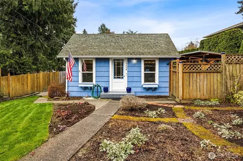 15648 10th Ave SW, Burien, WA 98166