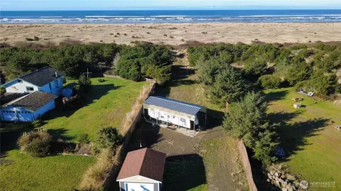 18 Haven Ln, Copalis Beach, WA 98535