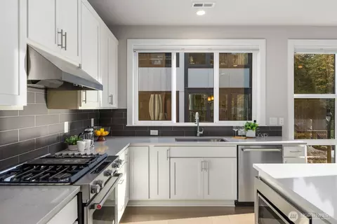 Kitchen - 9608 NE 182nd Ct #A, Bothell, WA 98011 photo 3 of 3