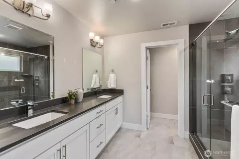 Bath - 9608 NE 182nd Ct #A, Bothell, WA 98011 photo 3 of 4