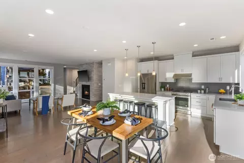 Dining - 9608 NE 182nd Ct #A, Bothell, WA 98011 photo 3 of 3