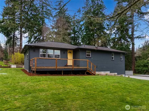 11009 Asta Ln SW, Vashon, WA 98070