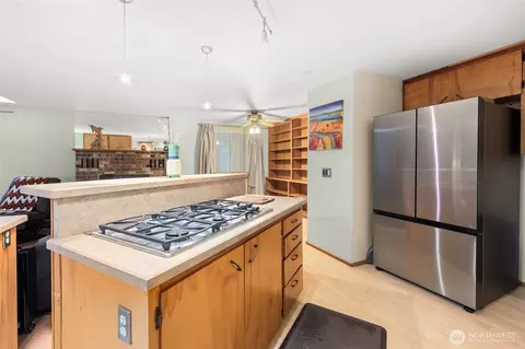 Kitchen - 4617 200th St SE, Bothell, WA 98012 photo 3 of 7