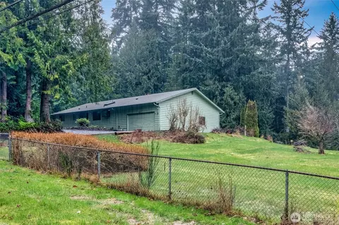 Exterior - 4617 200th St SE, Bothell, WA 98012 photo 9 of 10