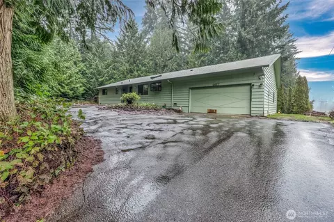 Exterior - 4617 200th St SE, Bothell, WA 98012 photo 7 of 10