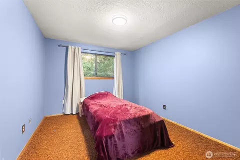 Bedroom - 4617 200th St SE, Bothell, WA 98012 photo 4 of 8