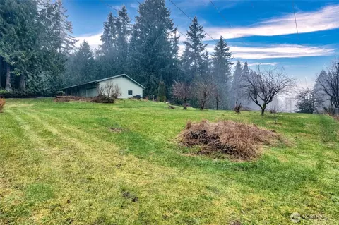 Exterior - 4617 200th St SE, Bothell, WA 98012 photo 6 of 10