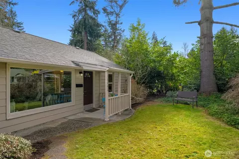 18042 9th Ave NE, Shoreline, WA 98155