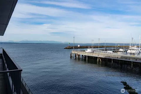 6533 Seaview Ave NW #203A, Seattle, WA 98117