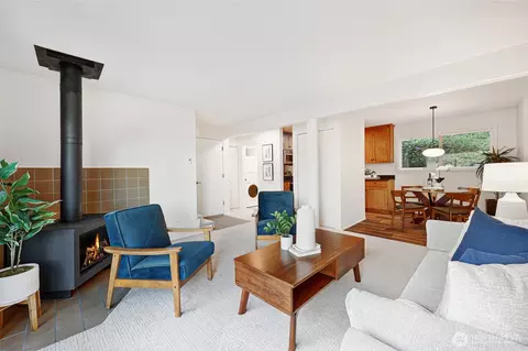2941 76th Ave SE #5A, Mercer Island, WA 98040