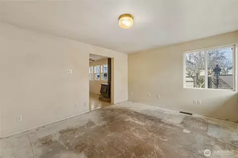 Living - 444 S 444 12 S 4th Ave, Walla Walla, WA 99362 photo 1 of 2