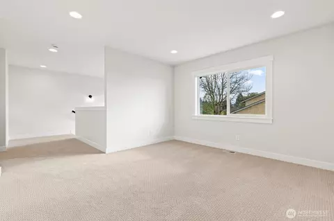 Living - 1573 Lockridge Loop E, Enumclaw, WA 98022 photo 5 of 5