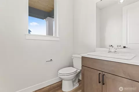 Bath - 1573 Lockridge Loop E, Enumclaw, WA 98022 photo 1 of 5