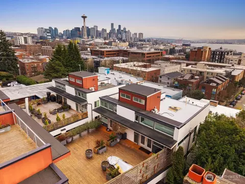 327 W Olympic Pl #C, Seattle, WA 98119