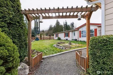 402 Parrish Rd, Sequim, WA 98382 photo 3