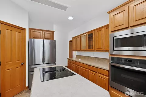 402 Parrish Rd, Sequim, WA 98382 photo 10